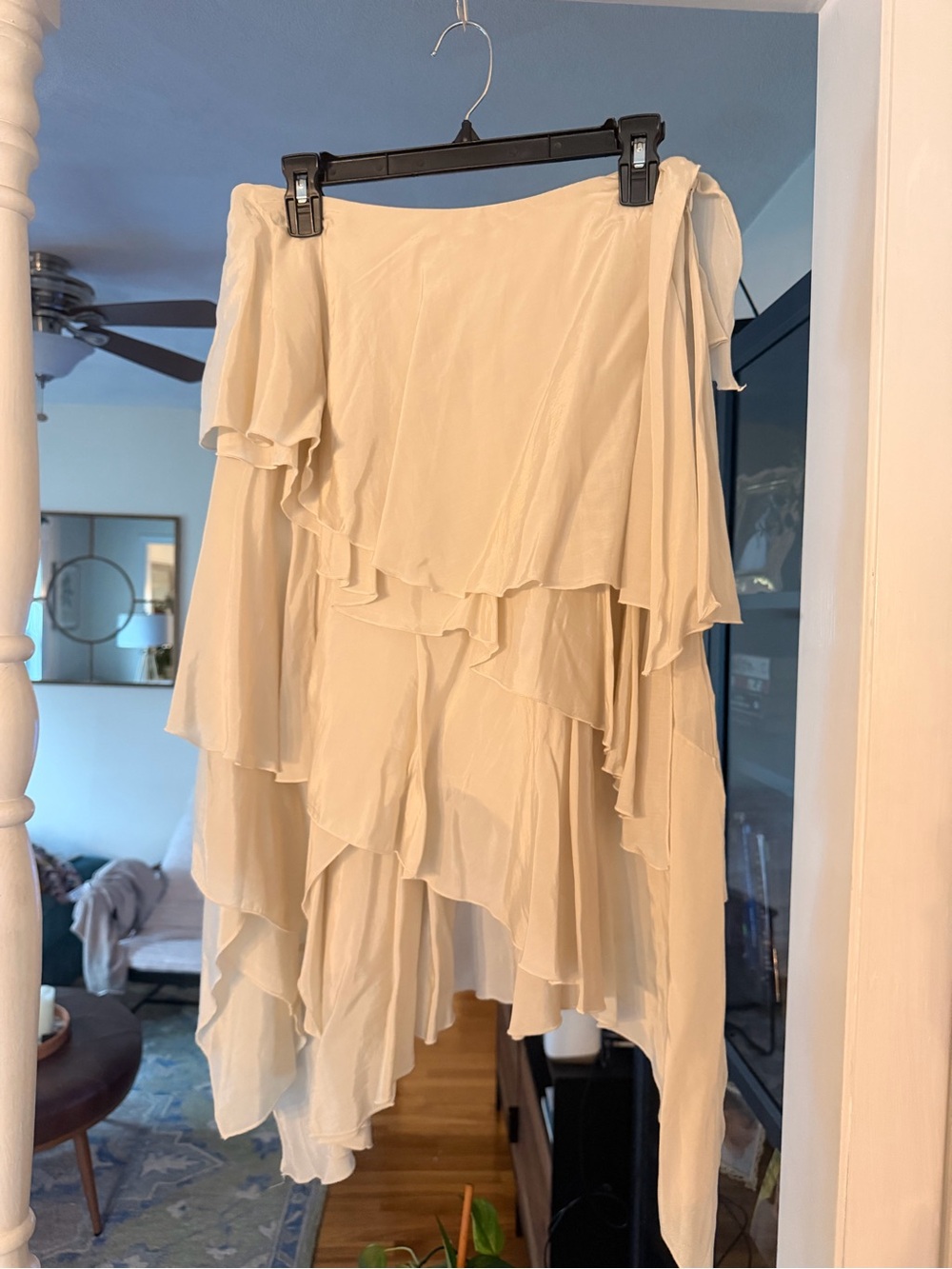 Zara women’s Cream Layered Ruffle Skirt